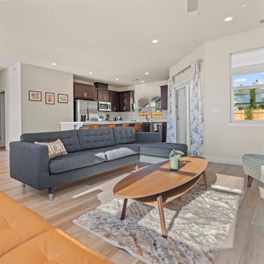 Newly Built Murphys Modern Retreat Eksteriør billede